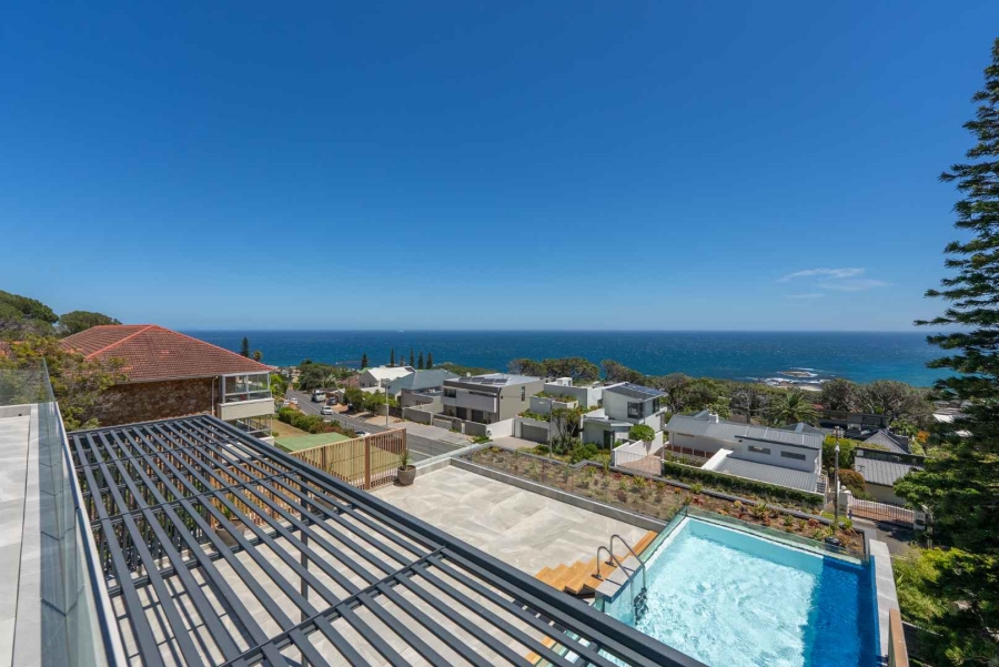 5 Bedroom Property for Sale in Camps Bay Western Cape
